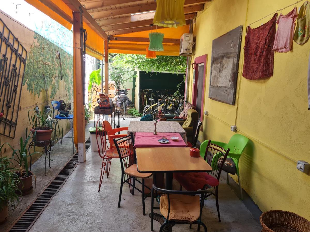 Mi Casa Es Tu Casa - Shkodra Backpackers Hostel Eksteriør billede