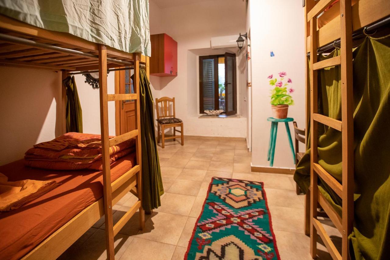 Mi Casa Es Tu Casa - Shkodra Backpackers Hostel Eksteriør billede