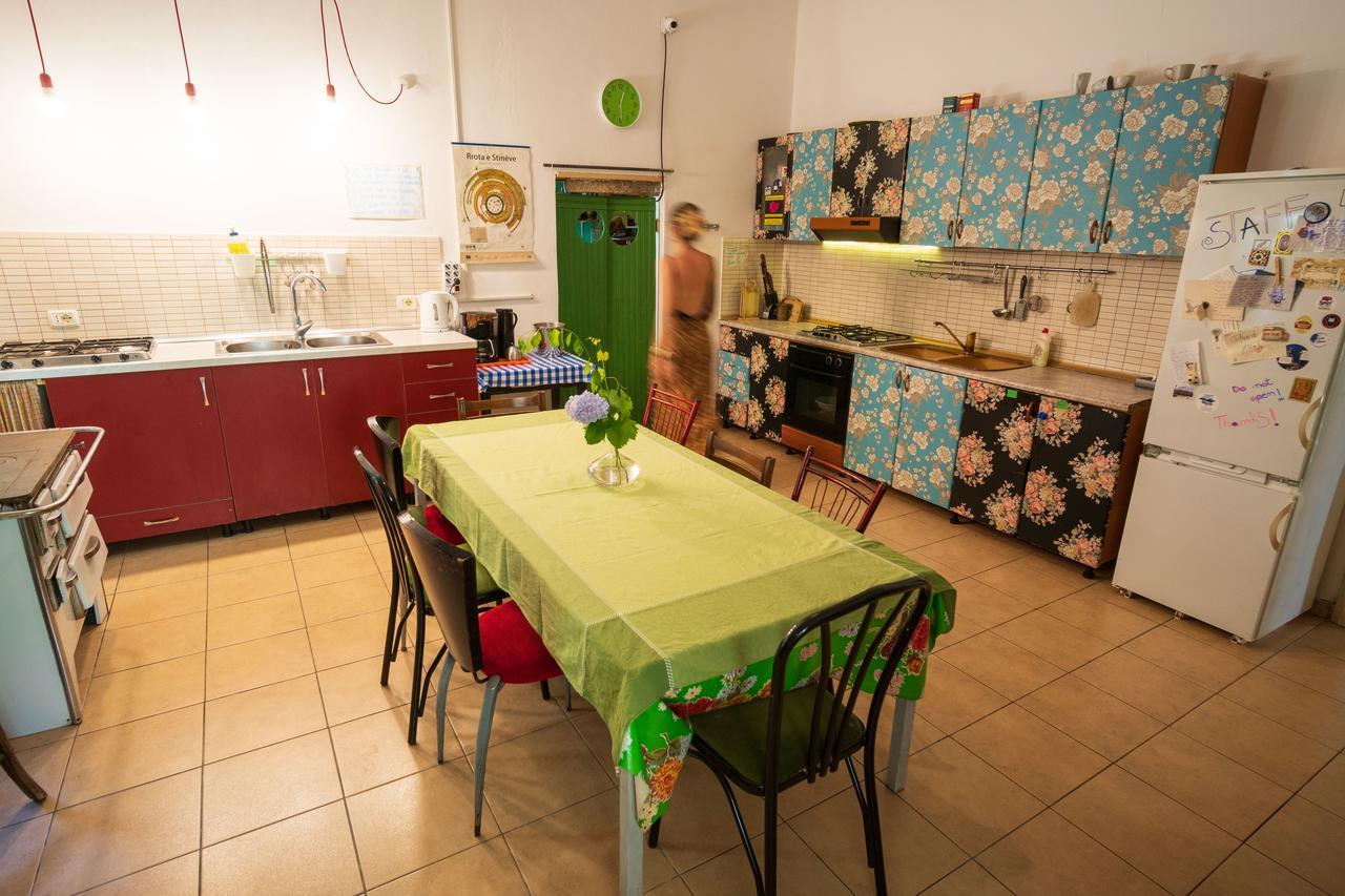 Mi Casa Es Tu Casa - Shkodra Backpackers Hostel Eksteriør billede